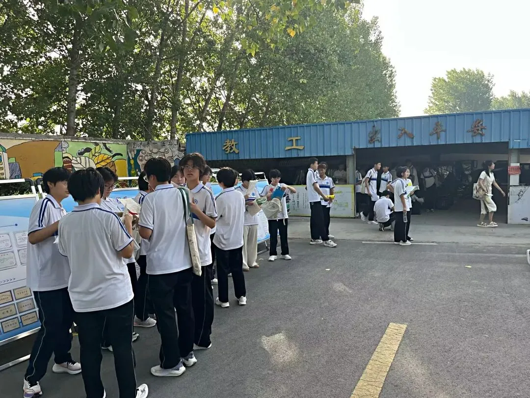 中考散场,窥见成长的底色-第2张图片-四季读书网