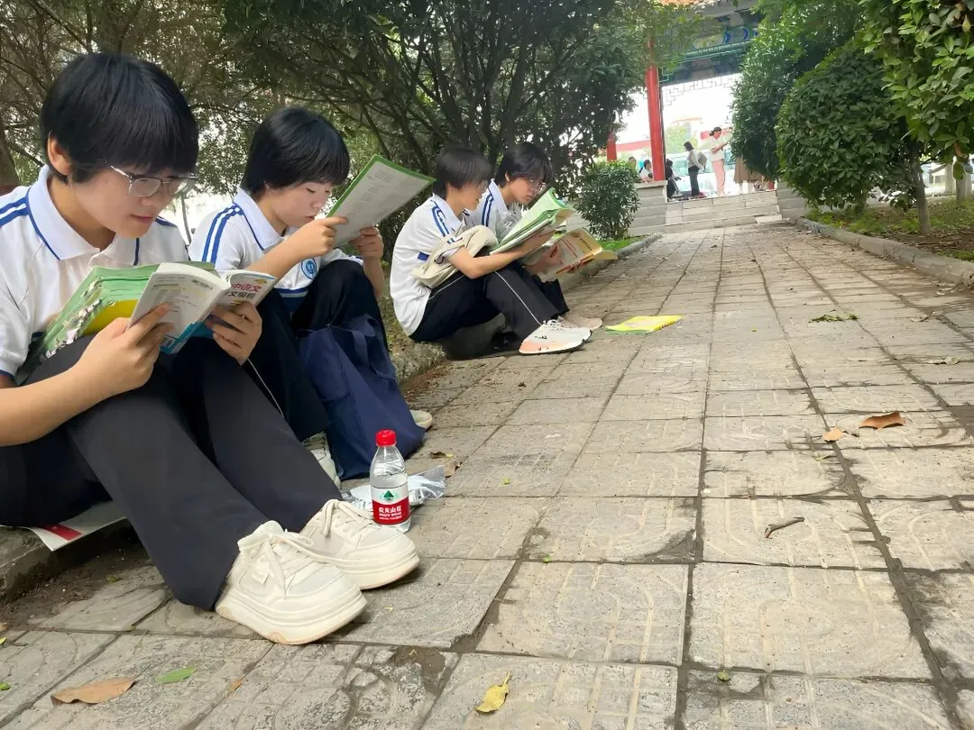 中考散场,窥见成长的底色-第3张图片-四季读书网