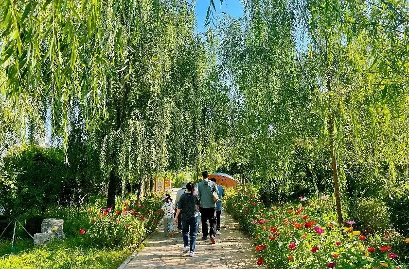 【中考加油】考完出逃,峡谷报道!!-第3张图片-四季读书网