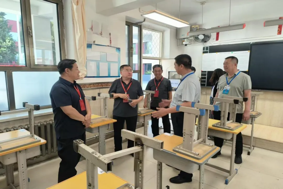 严抓考点筹备,护航平安中考——青山区领导视察包头市第四十五中学考点筹备工作-第7张图片-四季读书网