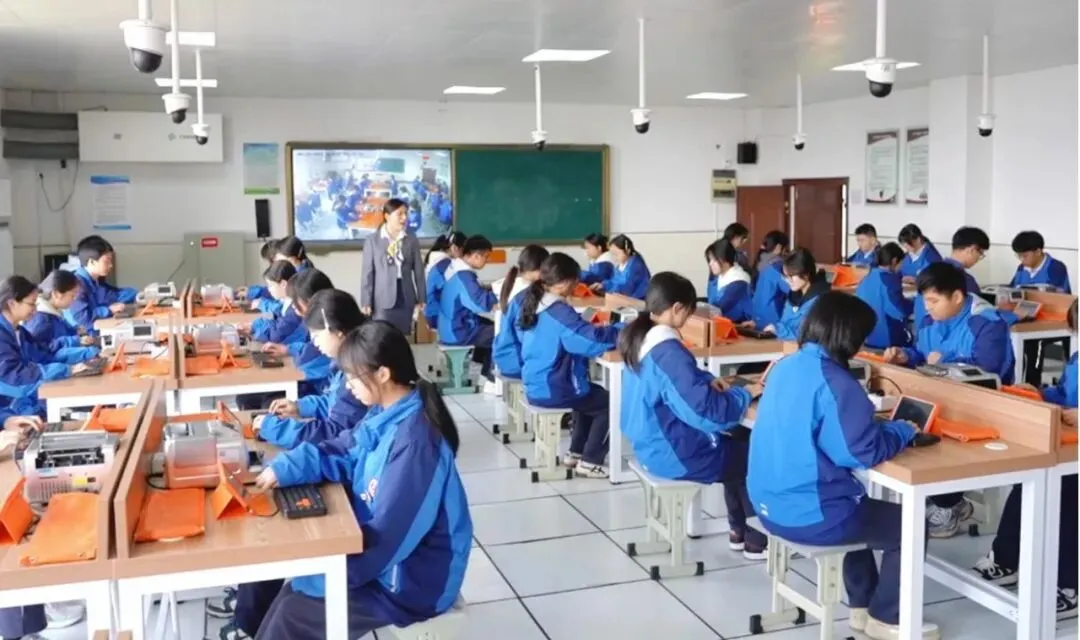 212人!中考学子新选择!余杭这所学校四大热门专业招生计划公布!现代会计、酷炫电商、智慧物流,涉农专业每年还有两千多补助……-第9张图片-四季读书网