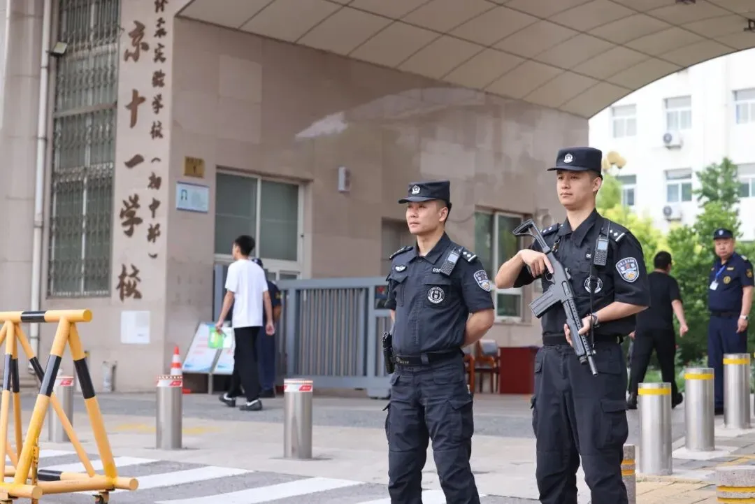2026中考首日现场直击:青春执笔,为梦想而战!-第32张图片-四季读书网