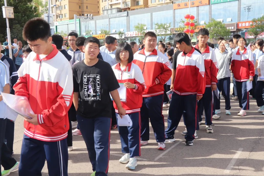 中考首日,为准格尔旗8151名考生加油!-第3张图片-四季读书网