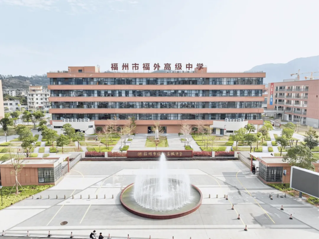 中考“手滑”填错志愿的侯同学,今年高考考了多少分?-第2张图片-四季读书网