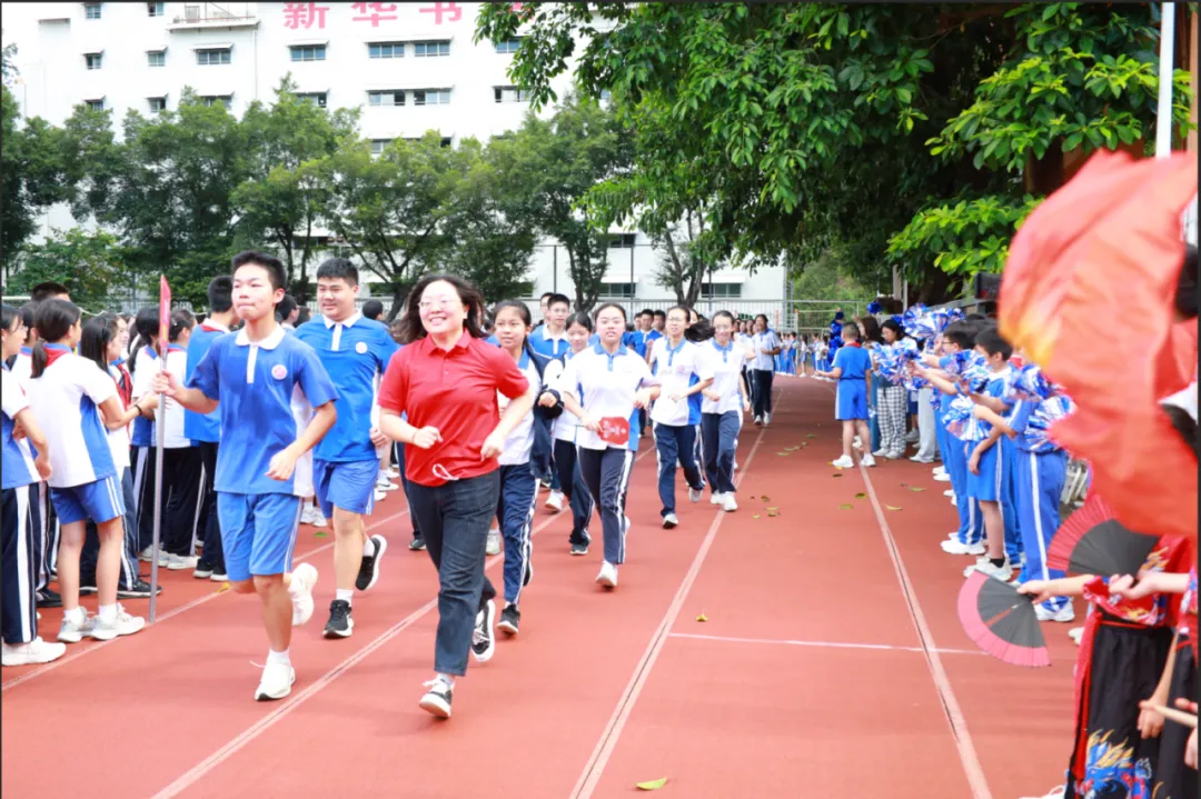 逐梦中考,少年向前——深圳市罗湖实验学校燃情开展中考助威活动-第37张图片-四季读书网