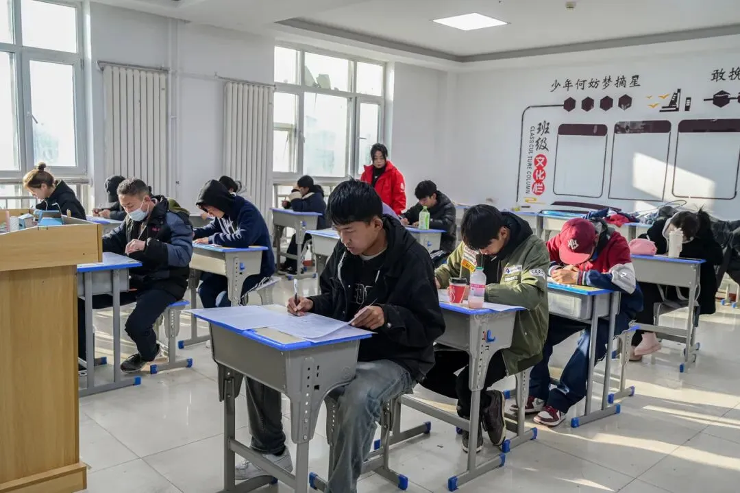 中考发挥失常?别让一次考试定义孩子的未来!换条赛道,照样上大学!-第5张图片-四季读书网