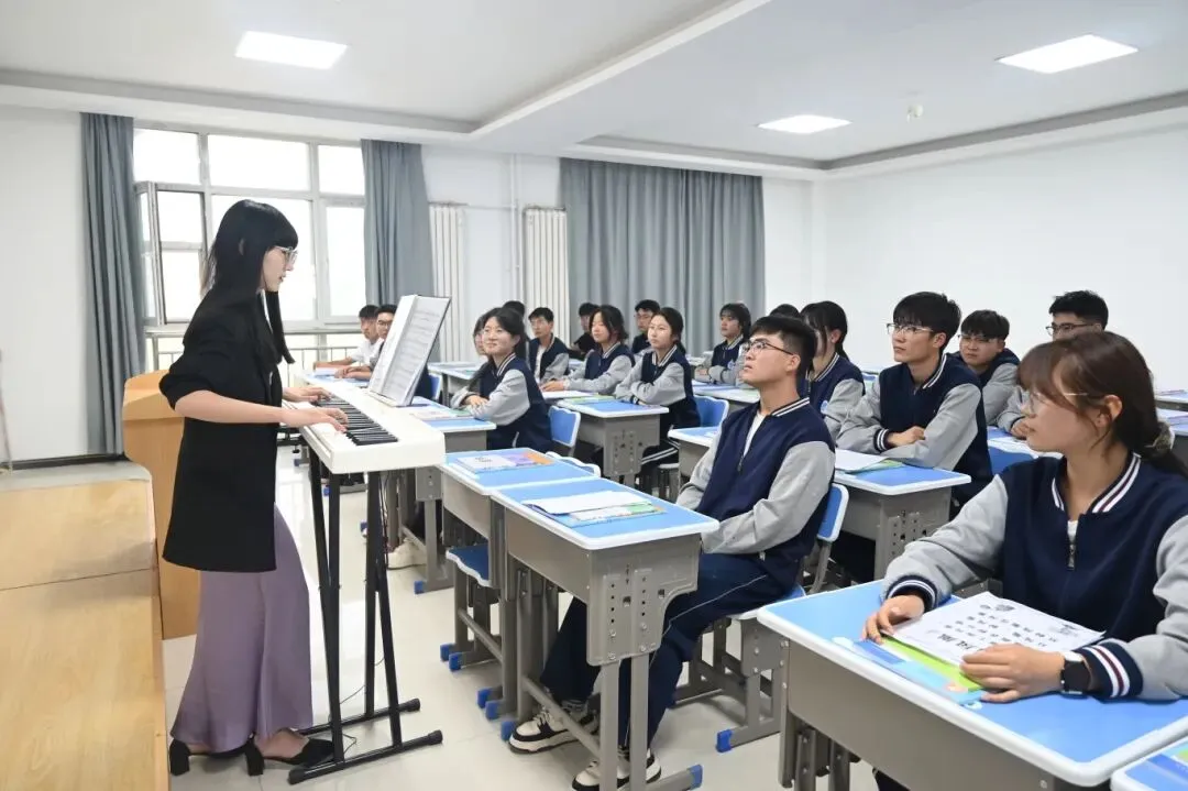 中考发挥失常?别让一次考试定义孩子的未来!换条赛道,照样上大学!-第14张图片-四季读书网