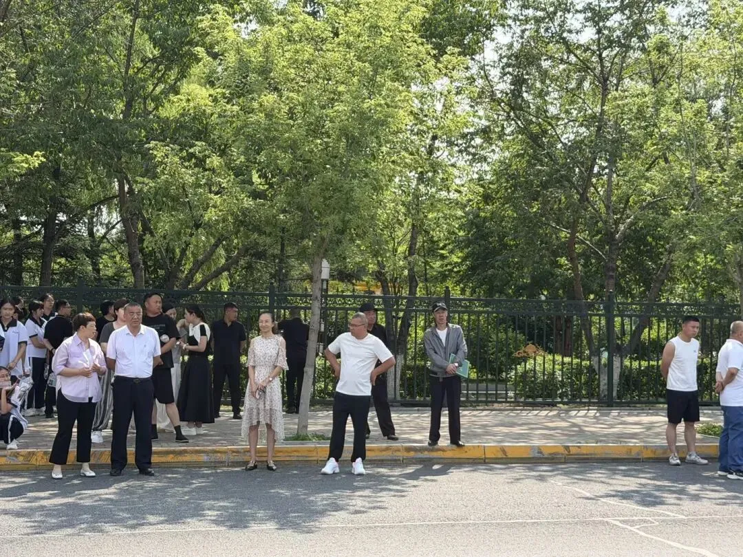 友谊县2026年中考平稳开考 各部门全力护航逐梦少年-第5张图片-四季读书网