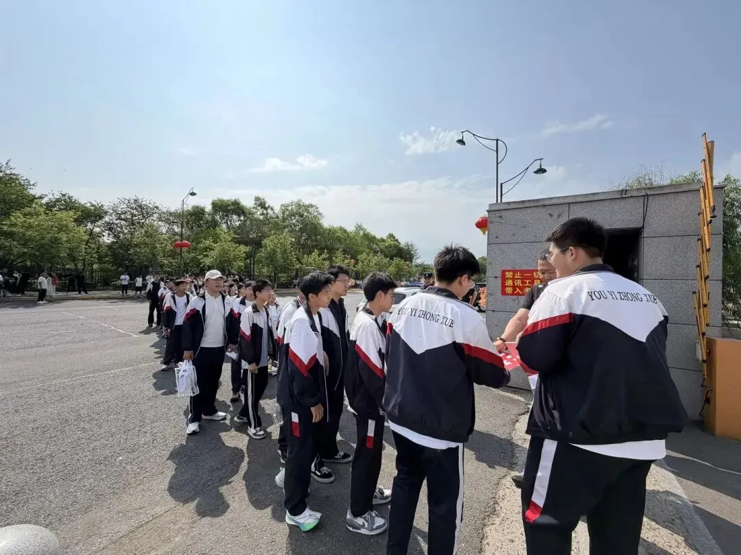 友谊县2026年中考平稳开考 各部门全力护航逐梦少年-第6张图片-四季读书网