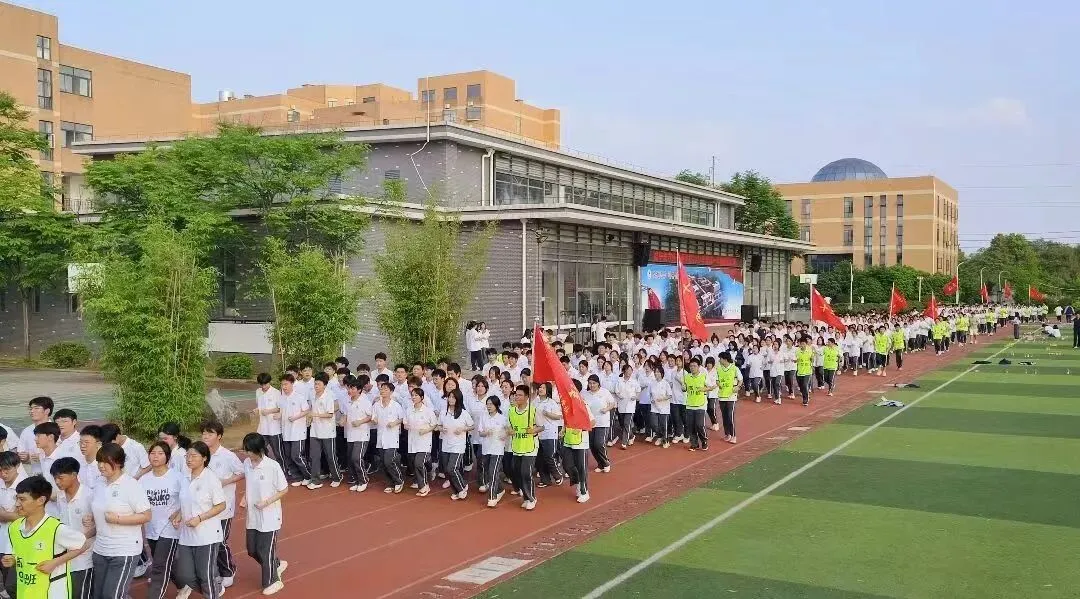 中考择校|咸宁东方外国语高中2026高一问答解析,读懂家门口的多元成长校园-第3张图片-四季读书网