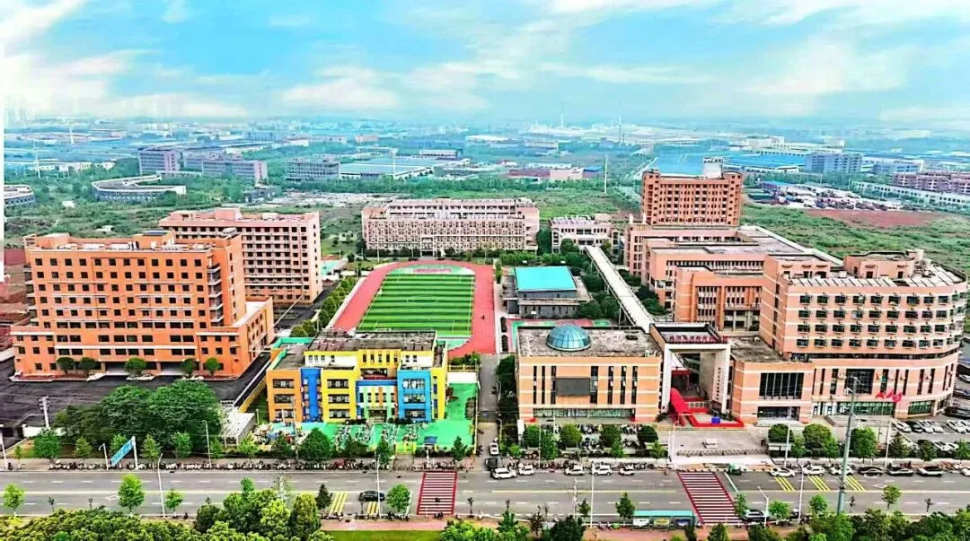中考择校|咸宁东方外国语高中2026高一问答解析,读懂家门口的多元成长校园-第13张图片-四季读书网