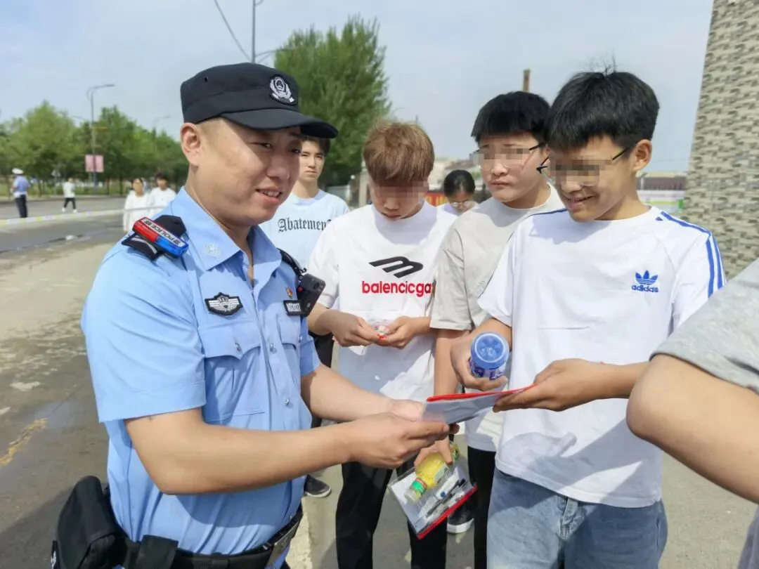【护航中考】“别着急,有我们” 冰城民警守护逐梦时刻-第5张图片-四季读书网
