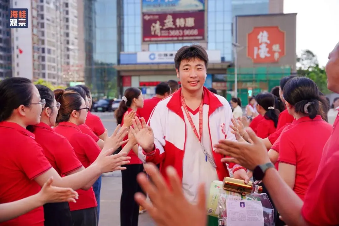 中考暖心送考 || 为每一位全力以赴的初三学子喝彩!-第21张图片-四季读书网