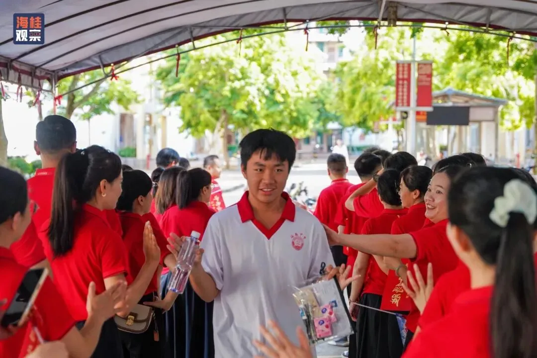 中考暖心送考 || 为每一位全力以赴的初三学子喝彩!-第36张图片-四季读书网