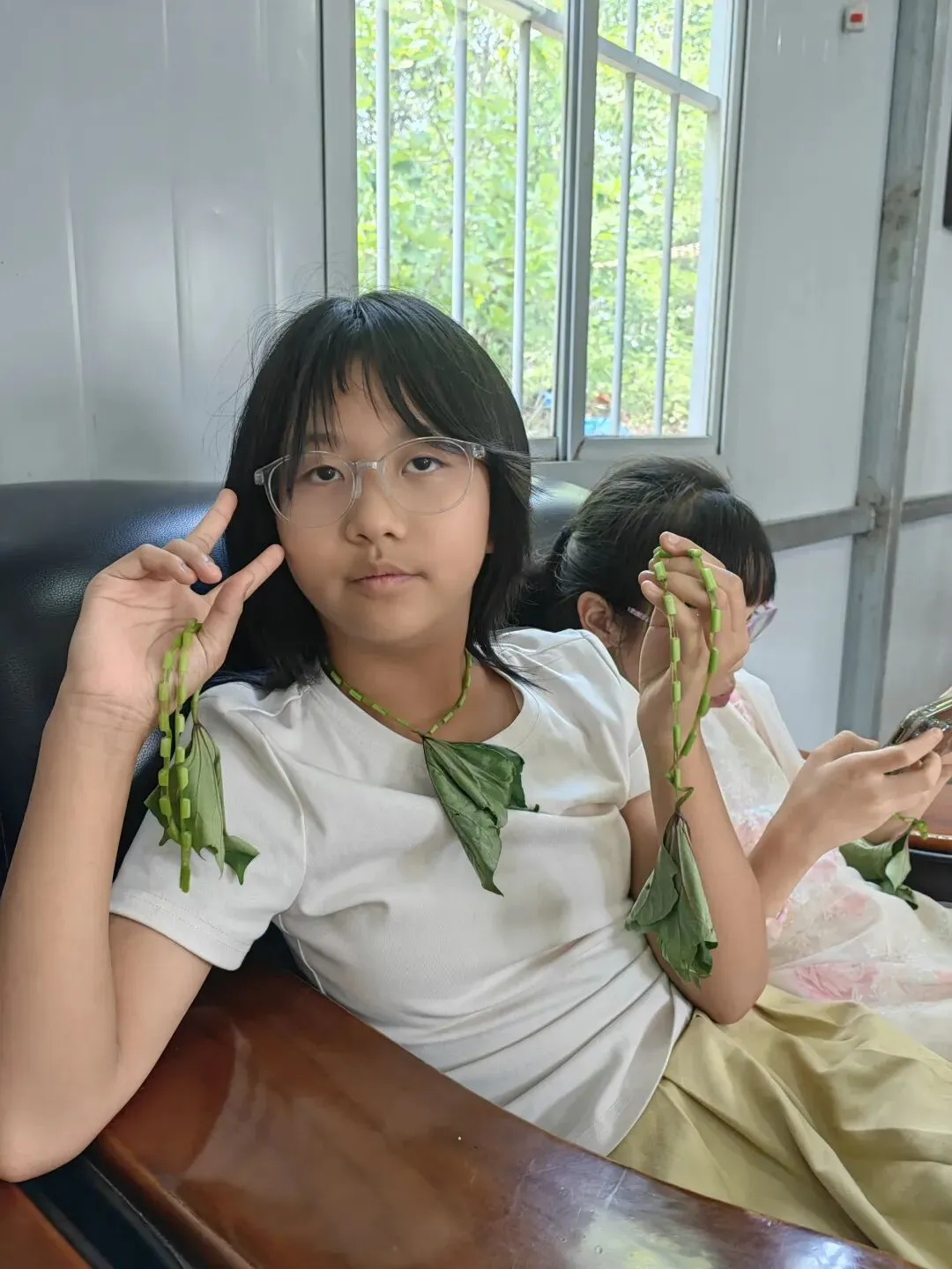 本地频现少年轻生引人思考:只盯试卷分数的教育,正在透支下一代心里健康!-第1张图片-四季读书网