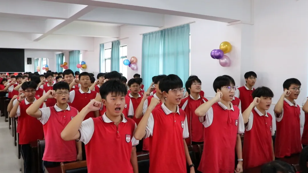 执笔为剑赢中考,追光逐梦向未来|贺州外国语学校举行初三毕业典礼暨壮行仪式-第25张图片-四季读书网