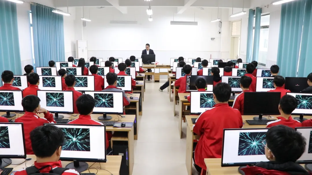 执笔为剑赢中考,追光逐梦向未来|贺州外国语学校举行初三毕业典礼暨壮行仪式-第65张图片-四季读书网