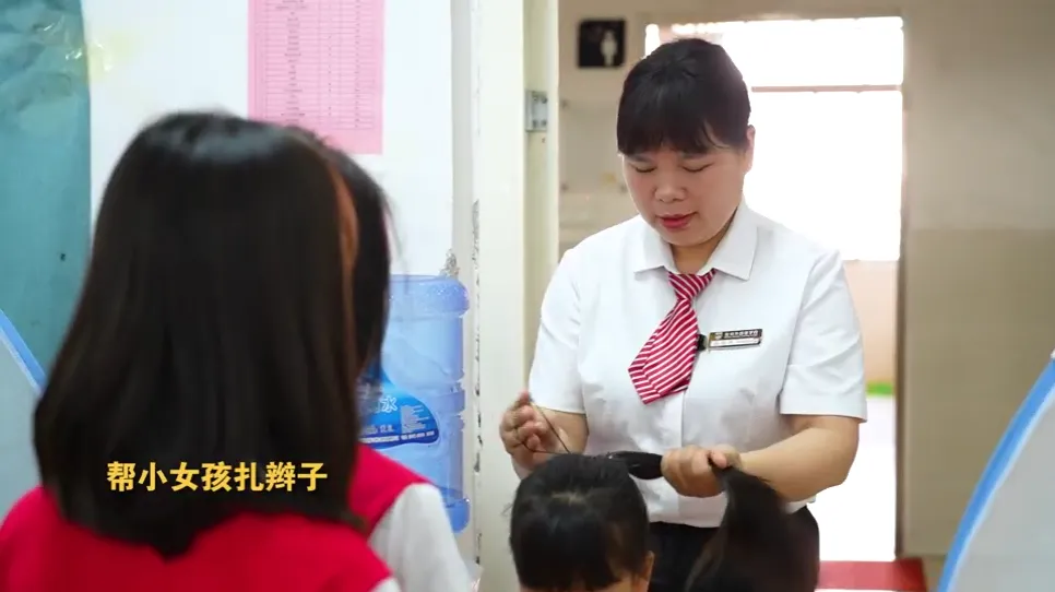 执笔为剑赢中考,追光逐梦向未来|贺州外国语学校举行初三毕业典礼暨壮行仪式-第77张图片-四季读书网