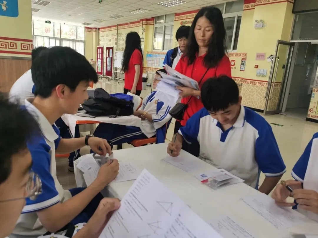 中考落幕,温情永恒 | 阳坊学校考点2026年初中学业水平考试纪实-第27张图片-四季读书网