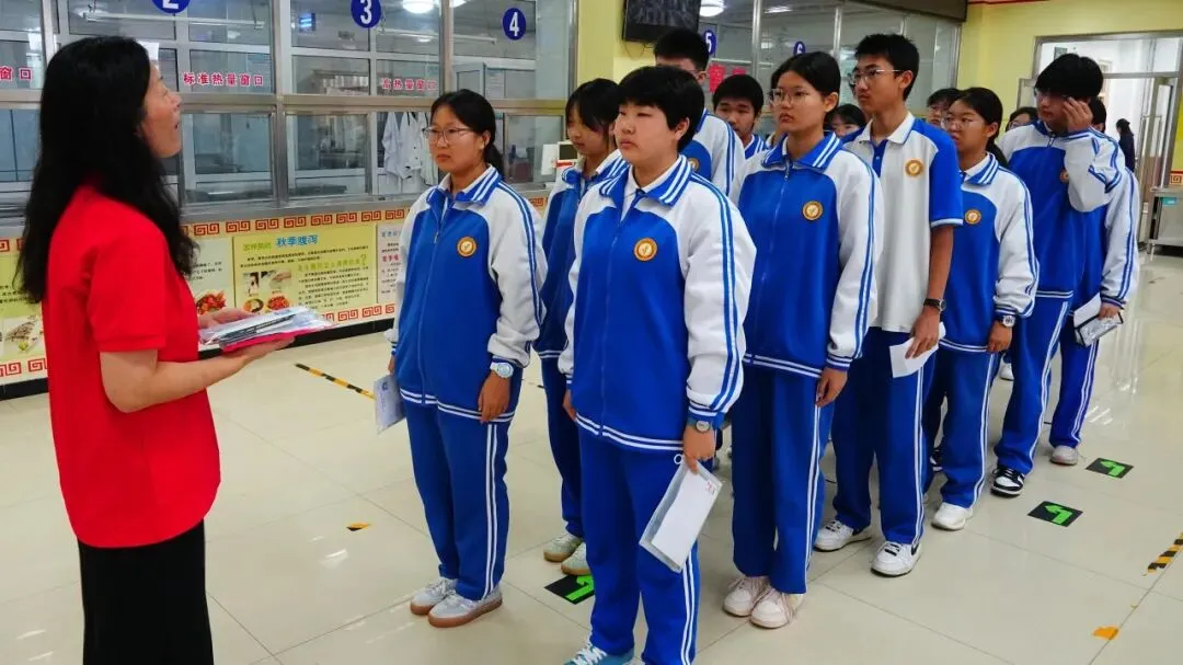 中考落幕,温情永恒 | 阳坊学校考点2026年初中学业水平考试纪实-第29张图片-四季读书网