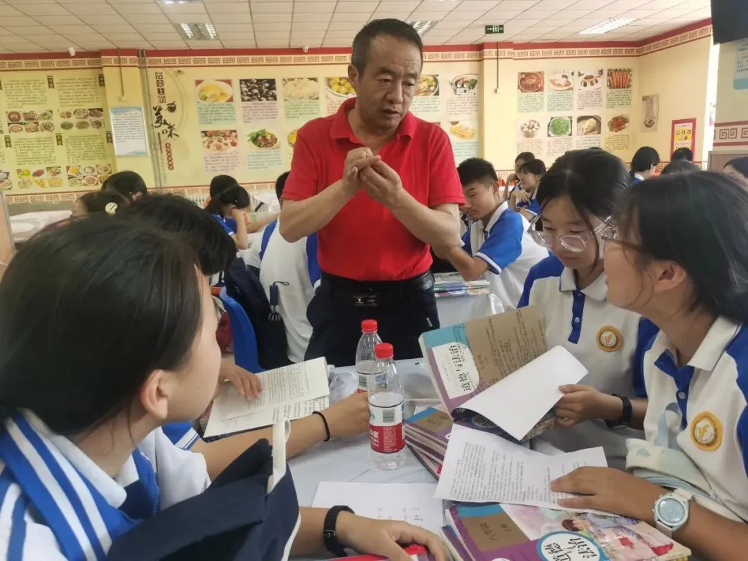 中考落幕,温情永恒 | 阳坊学校考点2026年初中学业水平考试纪实-第33张图片-四季读书网