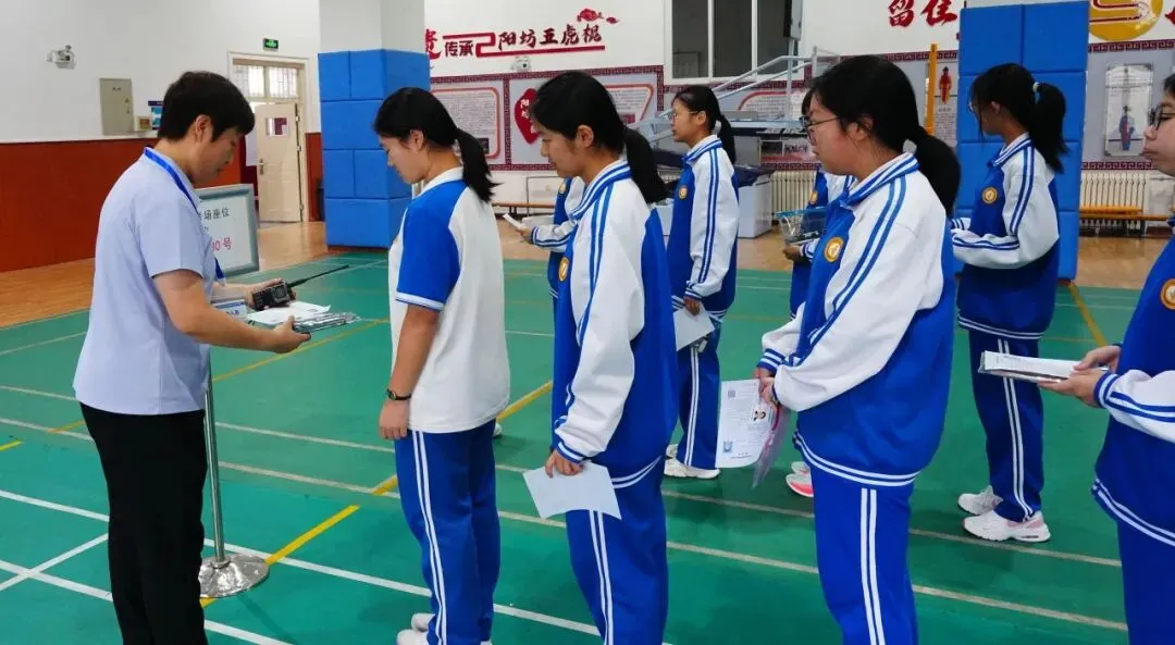 中考落幕,温情永恒 | 阳坊学校考点2026年初中学业水平考试纪实-第34张图片-四季读书网