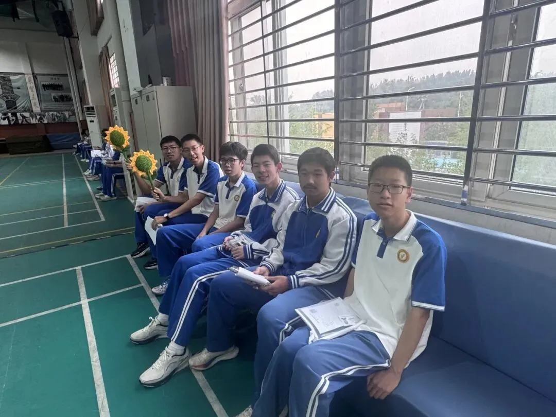 中考落幕,温情永恒 | 阳坊学校考点2026年初中学业水平考试纪实-第48张图片-四季读书网