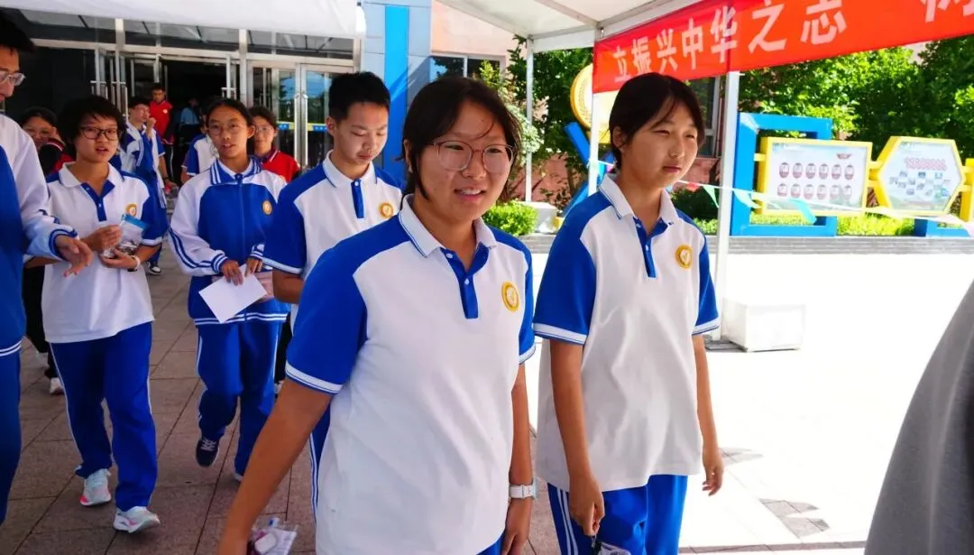 中考落幕,温情永恒 | 阳坊学校考点2026年初中学业水平考试纪实-第82张图片-四季读书网