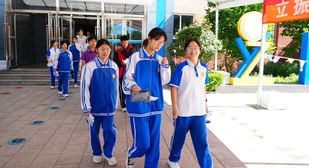 中考落幕,温情永恒 | 阳坊学校考点2026年初中学业水平考试纪实-第83张图片-四季读书网