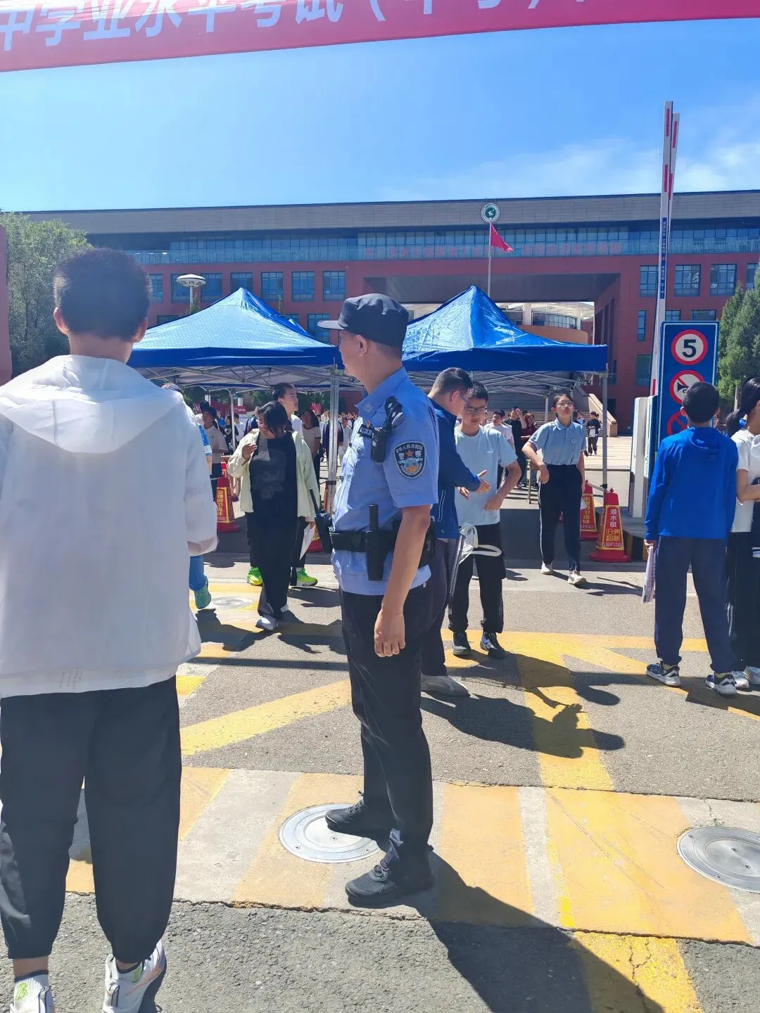 中考护航,已就位!-第14张图片-四季读书网