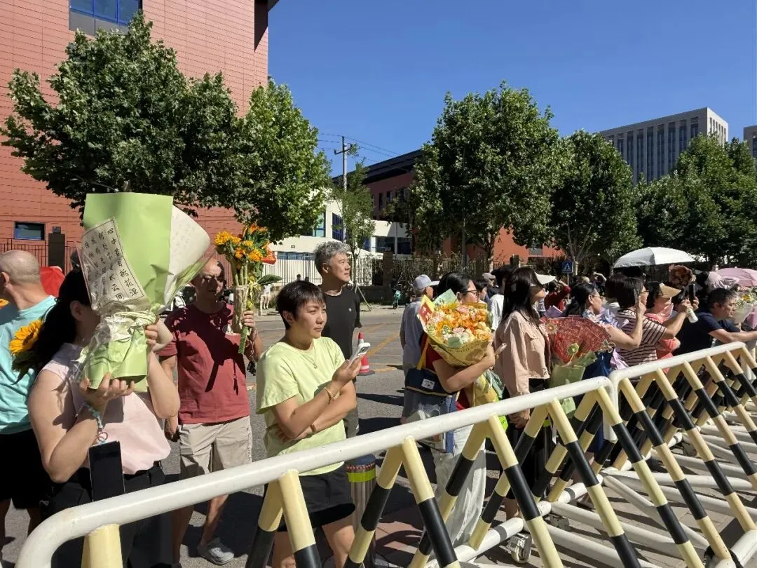 中考圆满收官!盛夏铃响,亦城少年奔赴新的山海-第10张图片-四季读书网