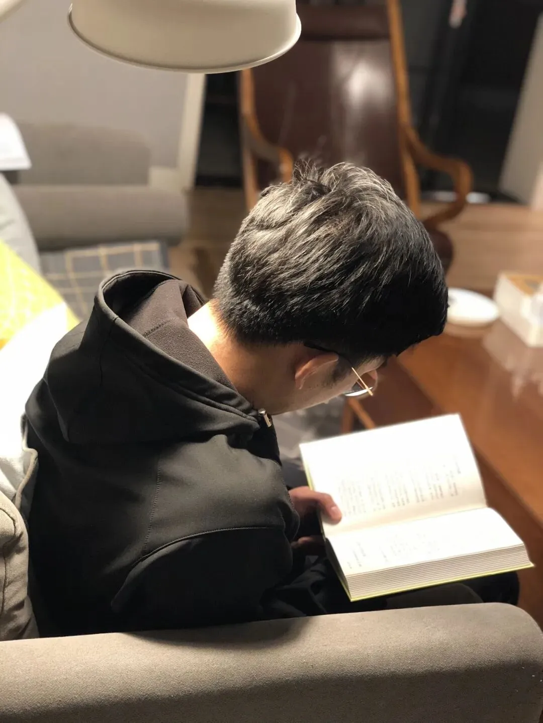 中考刚结束就被逼学高中内容:被内卷裹挟的假期,该放过孩子吗?-第1张图片-四季读书网