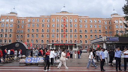 义警同心护中考 警民携手筑坦途——同江市江城义警队全力护航学子逐梦路-第2张图片-四季读书网