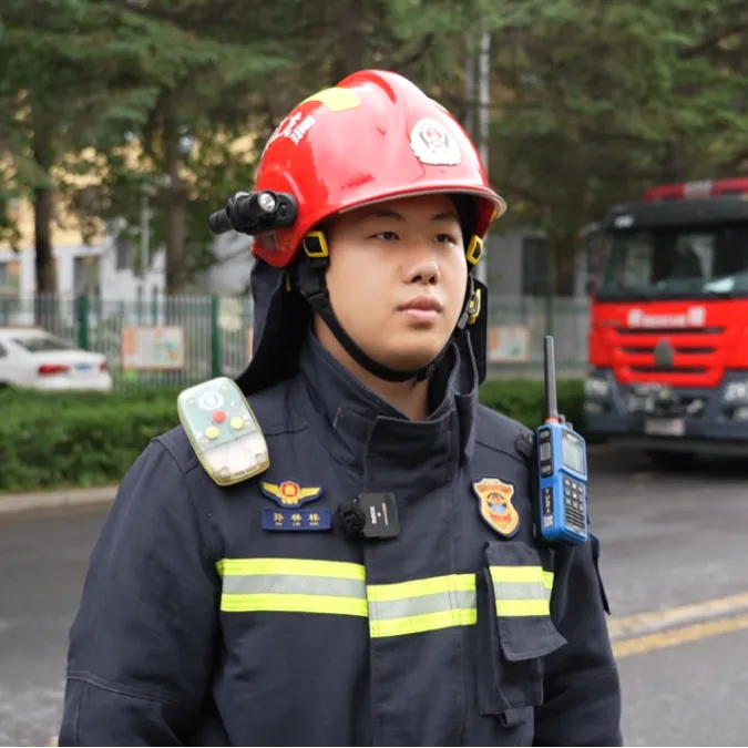 义警同心护中考 警民携手筑坦途——同江市江城义警队全力护航学子逐梦路-第5张图片-四季读书网