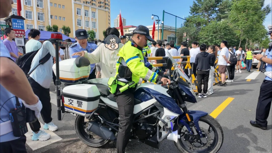 护航中考 道外公安全力守护学子逐梦路-第8张图片-四季读书网