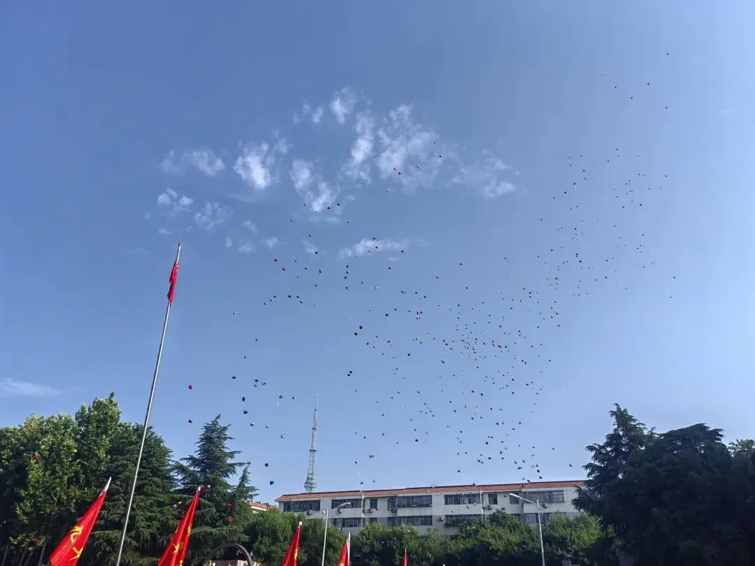 致刚刚走出中考考场的你:盛夏蓄力,奔赴山海-第2张图片-四季读书网