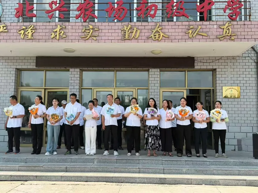【北兴中学】逐梦中考不负韶华,全力冲刺决胜今朝------北兴中学2026年考前动员大会圆满举行-第3张图片-四季读书网