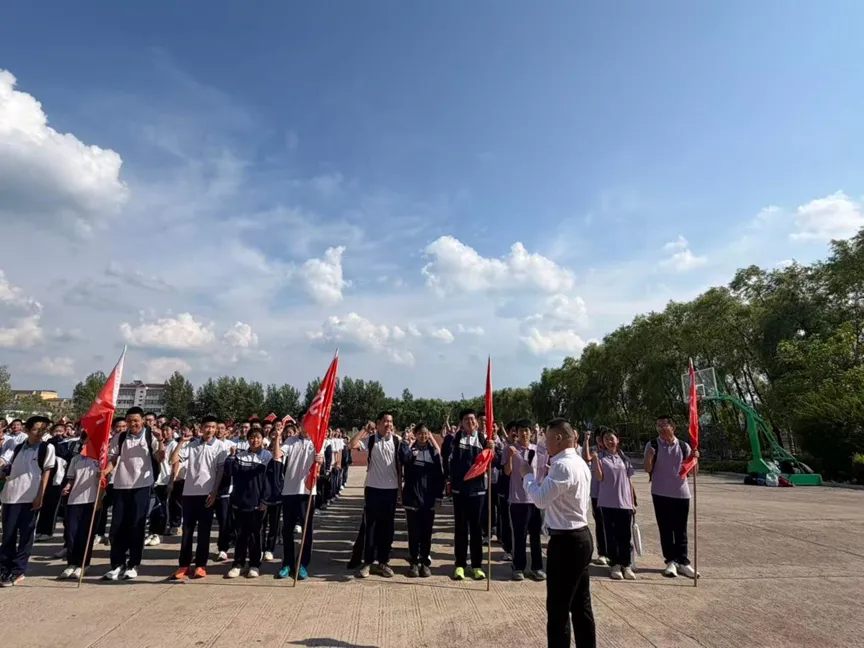 【北兴中学】逐梦中考不负韶华,全力冲刺决胜今朝------北兴中学2026年考前动员大会圆满举行-第4张图片-四季读书网