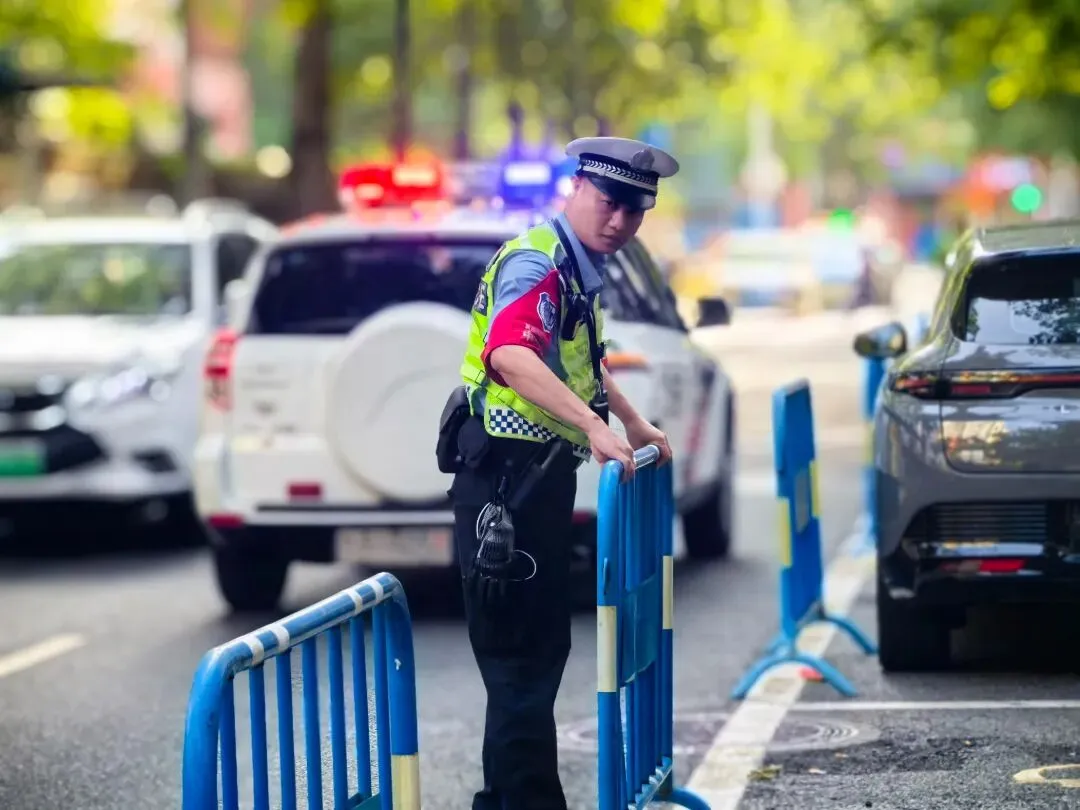 中考首日,科技警力齐上阵!解锁护考新模式→-第6张图片-四季读书网