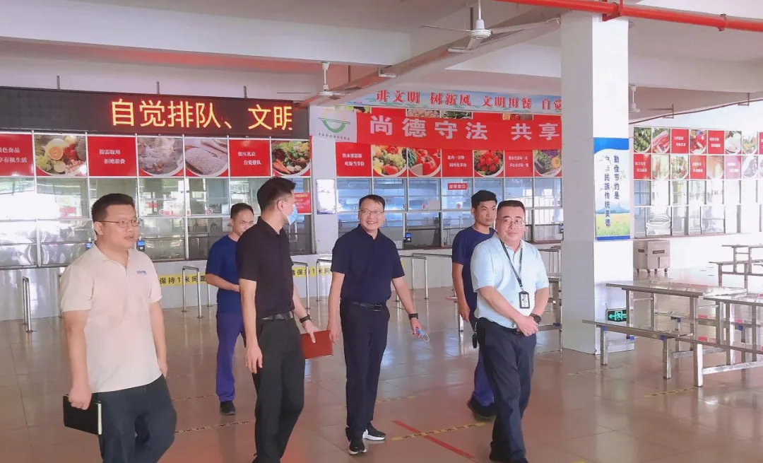 同心聚力,护航中考 ——杨侨镇领导带队到杨侨中学检查考点准备工作-第2张图片-四季读书网