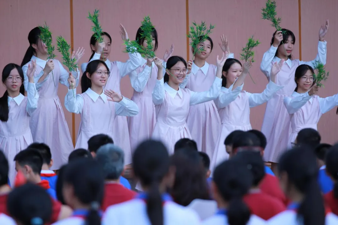 三程暖意,助力巅峰——红岭石厦中考暖心护航系列活动圆满收官-第13张图片-四季读书网