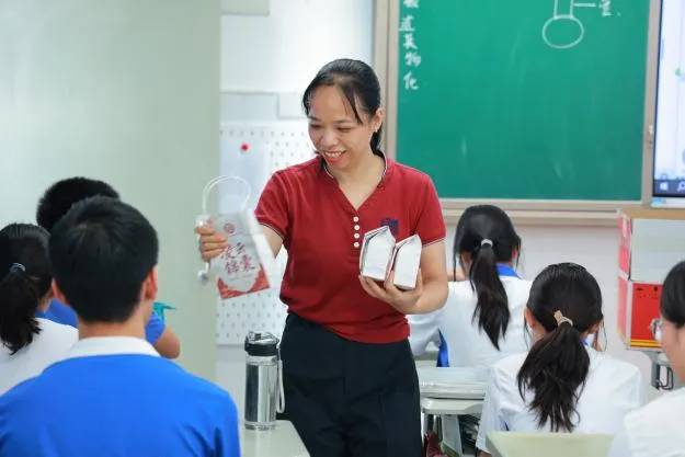 三程暖意,助力巅峰——红岭石厦中考暖心护航系列活动圆满收官-第73张图片-四季读书网