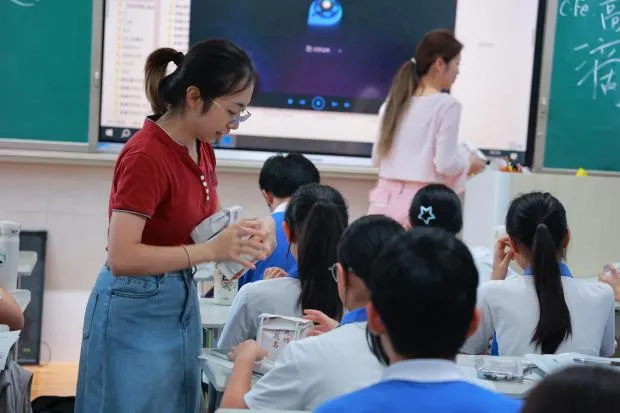 三程暖意,助力巅峰——红岭石厦中考暖心护航系列活动圆满收官-第74张图片-四季读书网