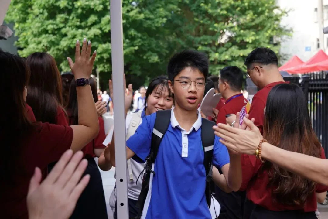 直击深圳中考首日,罗湖少年冲呀!-第7张图片-四季读书网