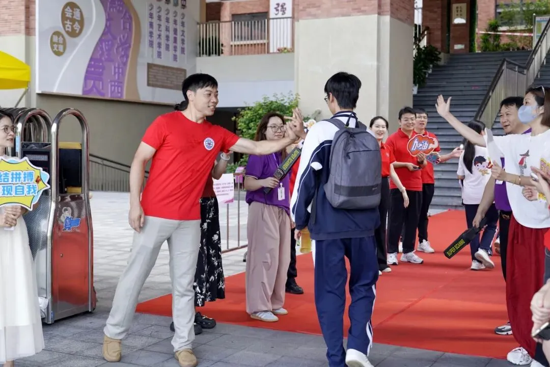 直击深圳中考首日,罗湖少年冲呀!-第10张图片-四季读书网