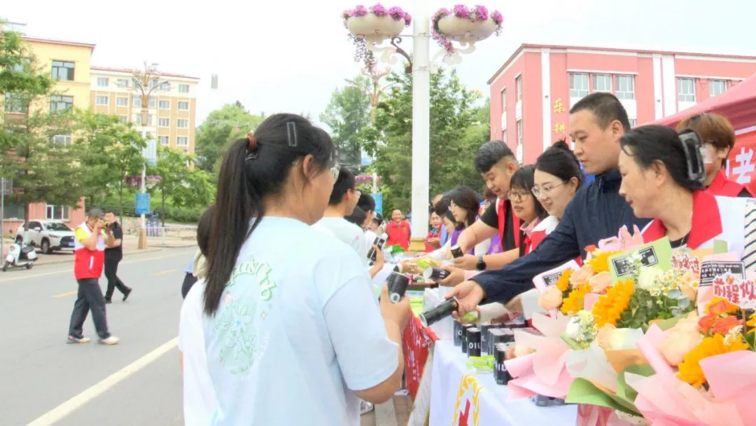 多方聚力筑屏障 满城爱心护中考-第3张图片-四季读书网