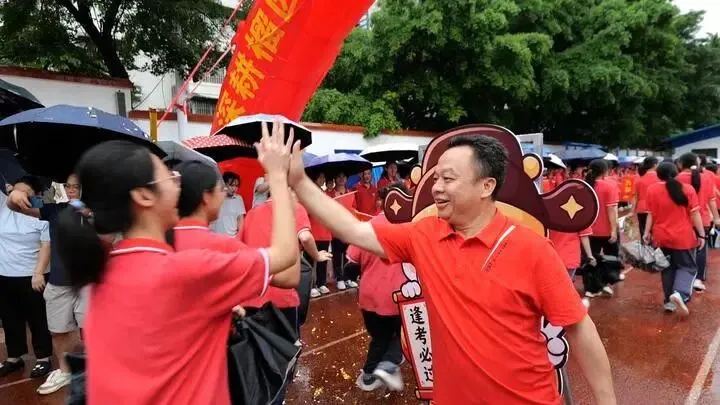 喜贺|桂林市第十六中学2023级中考年级出征大会圆满举行-第35张图片-四季读书网