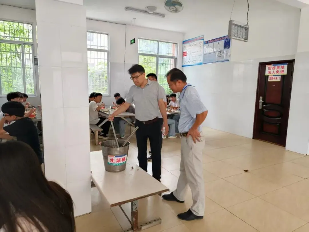 隆桑镇:多措并举护中考 暖心护航逐梦路-第2张图片-四季读书网