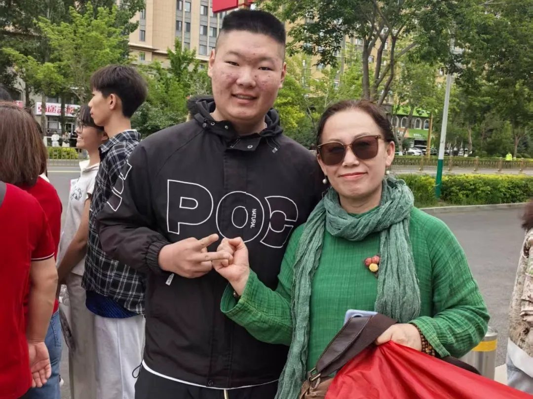 暖心送考 静待花开|锡市一中教师中考送考纪实-第13张图片-四季读书网