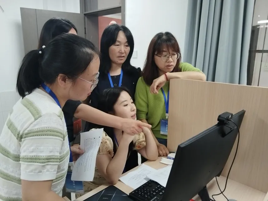 直击中考阅卷现场:12万余份答卷的公正守护-第7张图片-四季读书网
